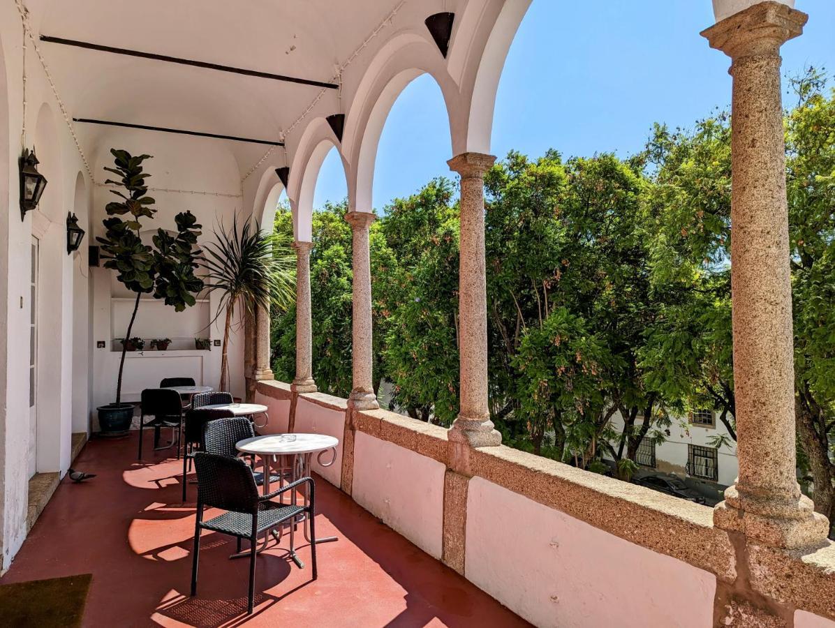 Hotel Solar De Monfalim Évora Extérieur photo
