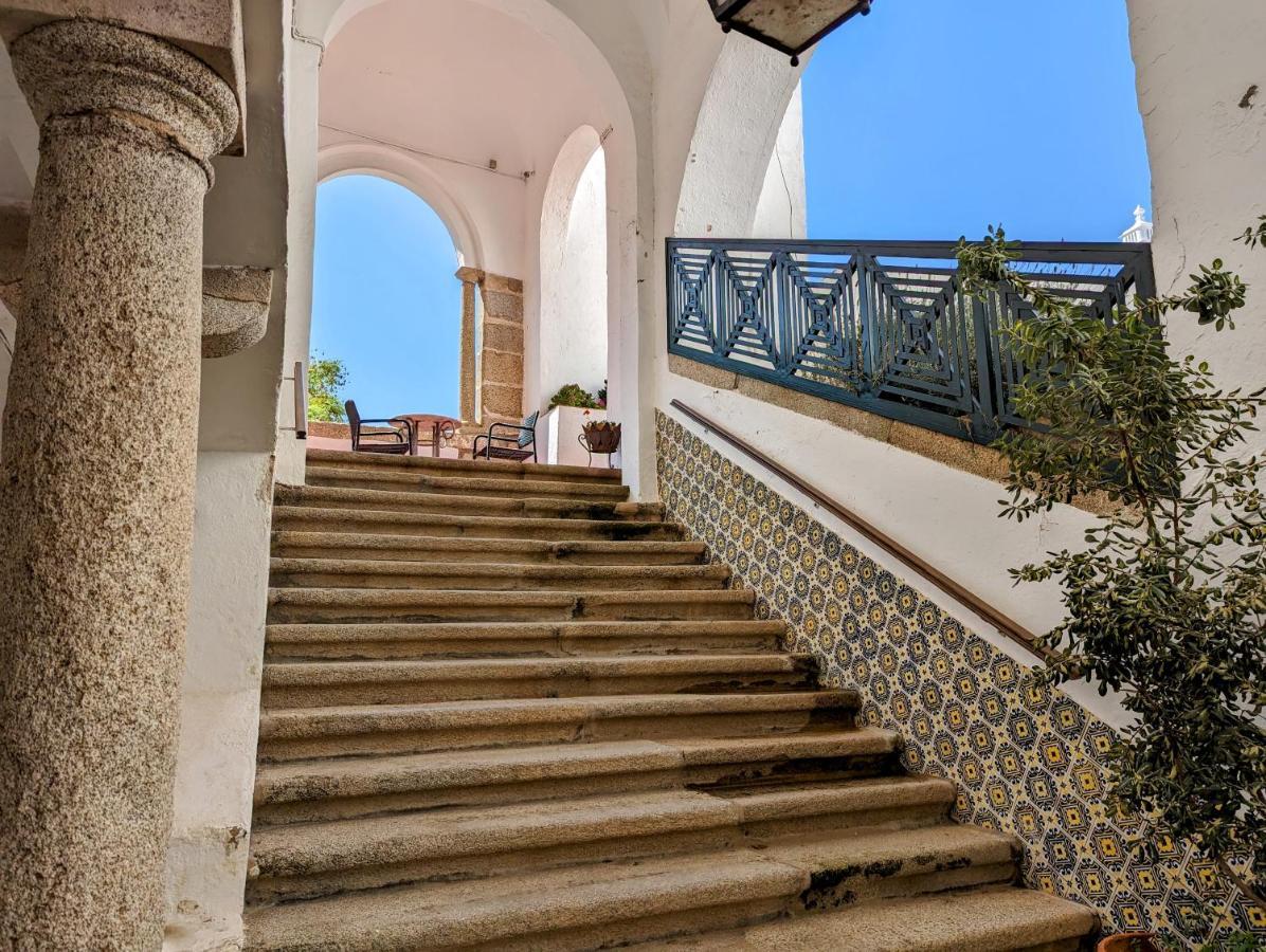 Hotel Solar De Monfalim Évora Extérieur photo