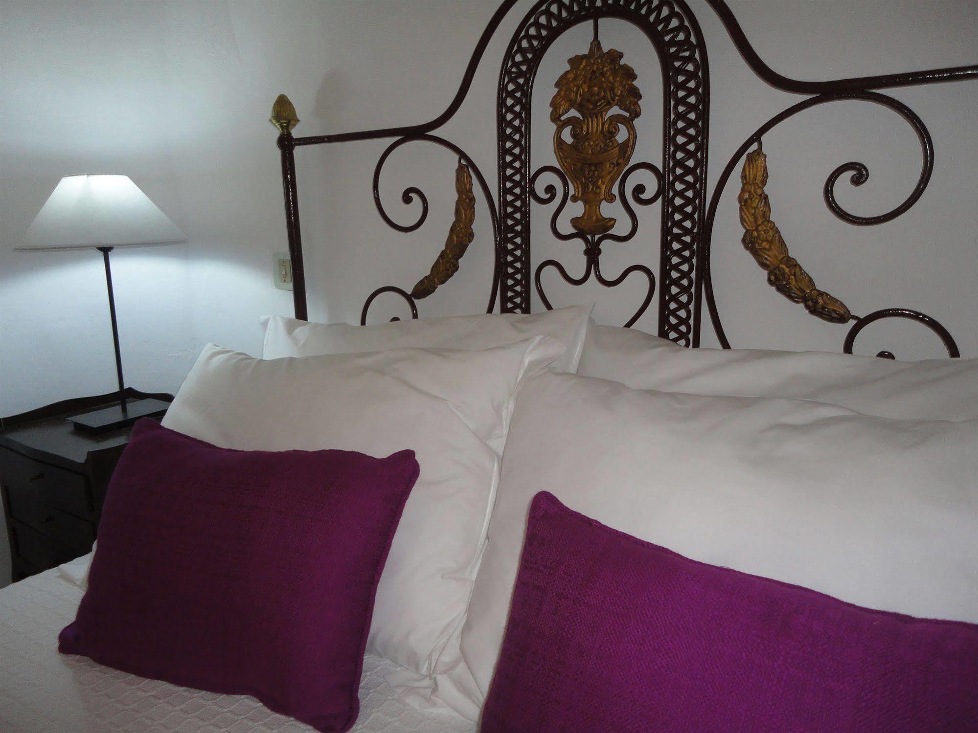 Hotel Solar De Monfalim Évora Extérieur photo