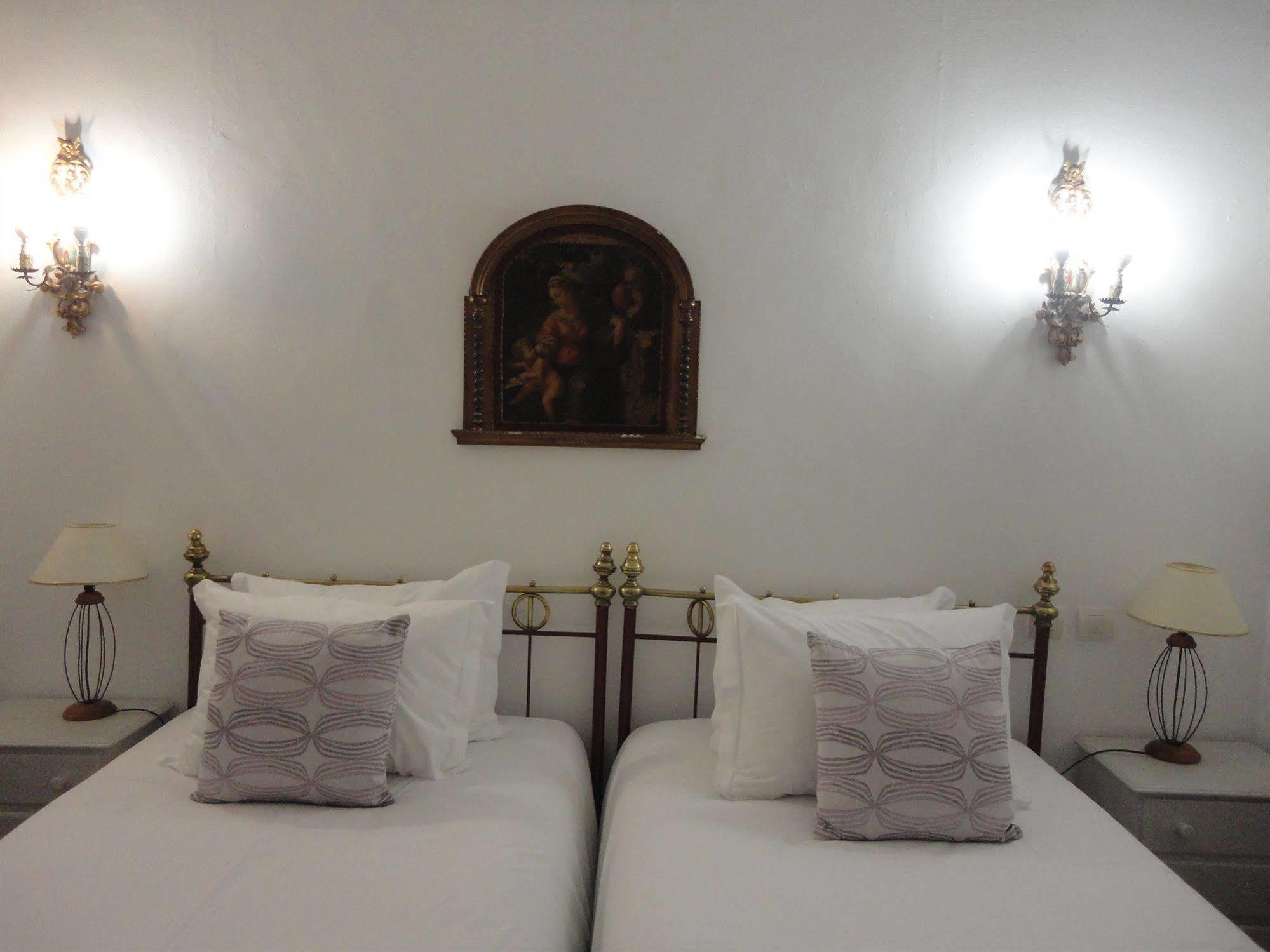 Hotel Solar De Monfalim Évora Extérieur photo