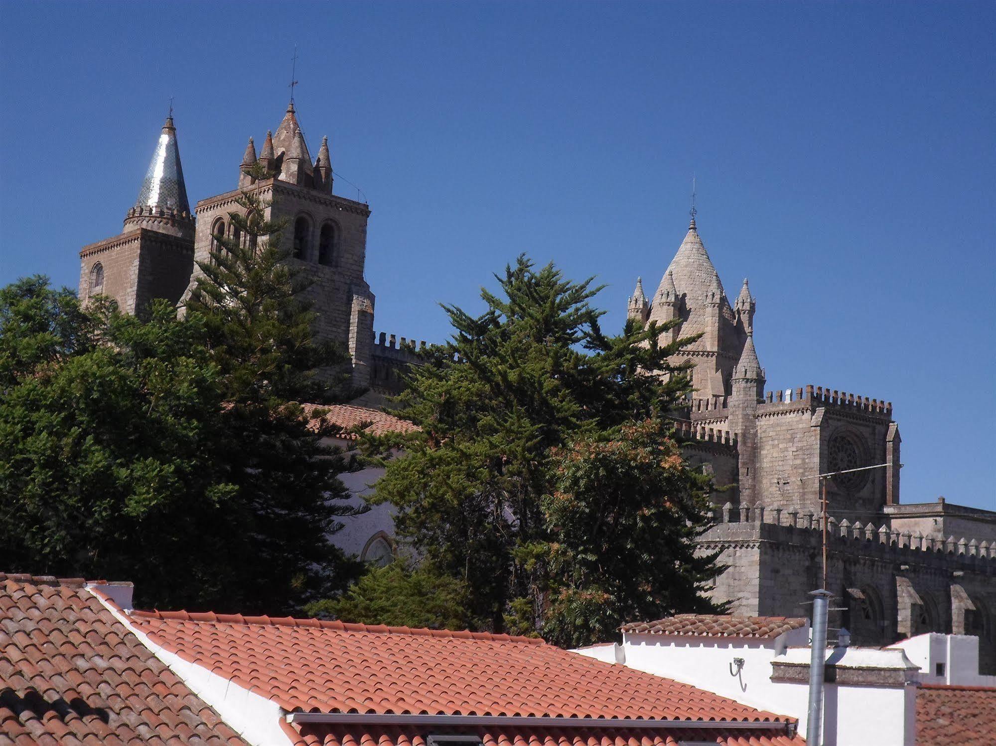 Hotel Solar De Monfalim Évora Extérieur photo